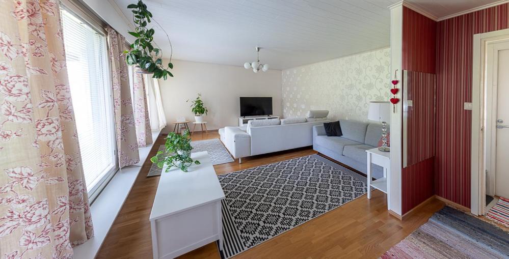Omakotitalo Keskustan Laehellae Apartman Joensuu Kültér fotó